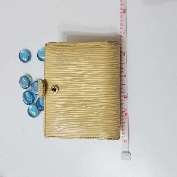 Louis Vuitton yellow card holder wallet - Picture 5 of 8